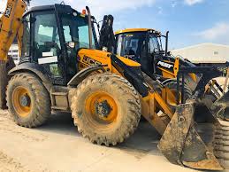 BACKHOE LOADAR